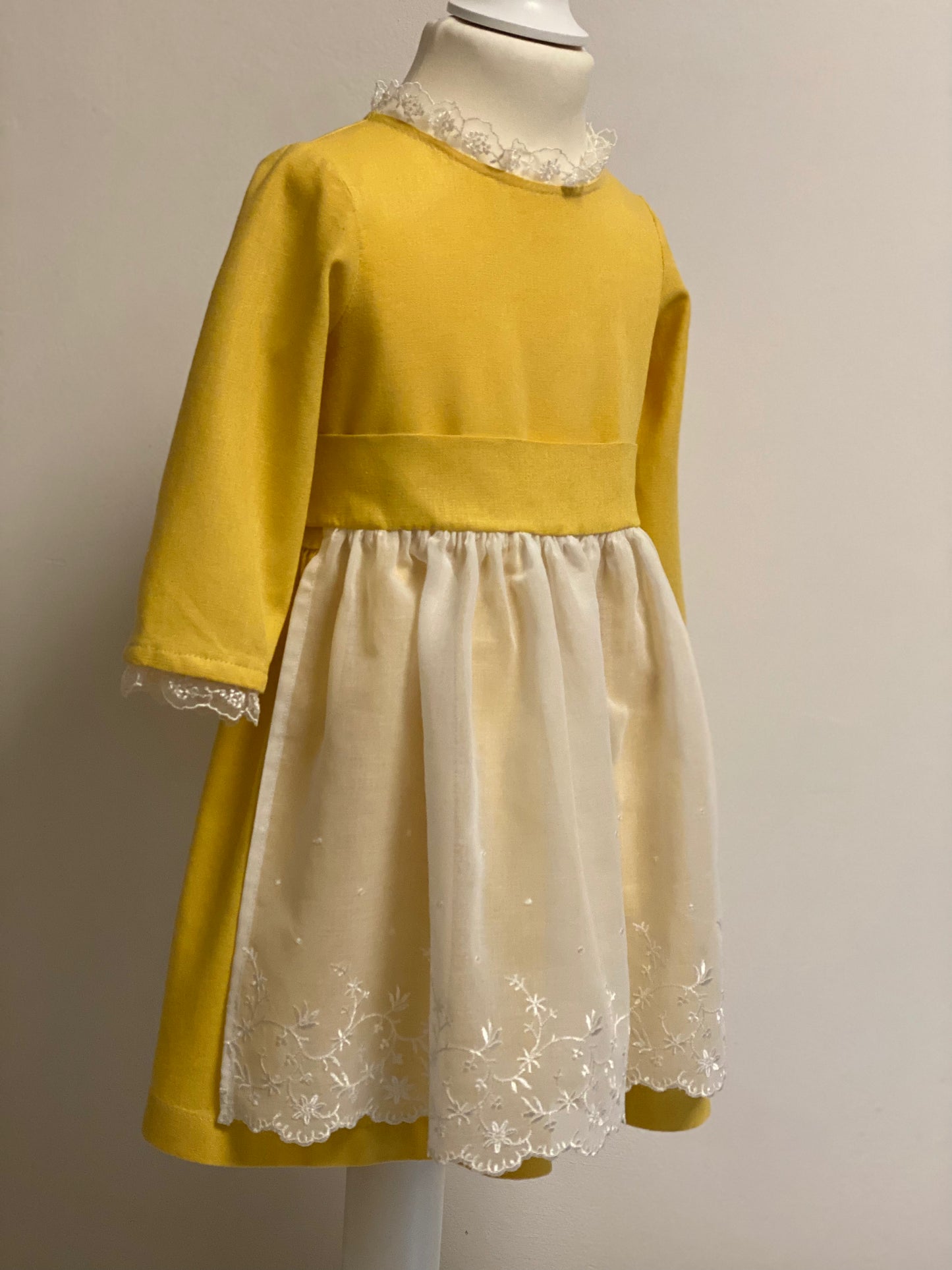 Blumenkleid "Sweet Yellow" Gr 104