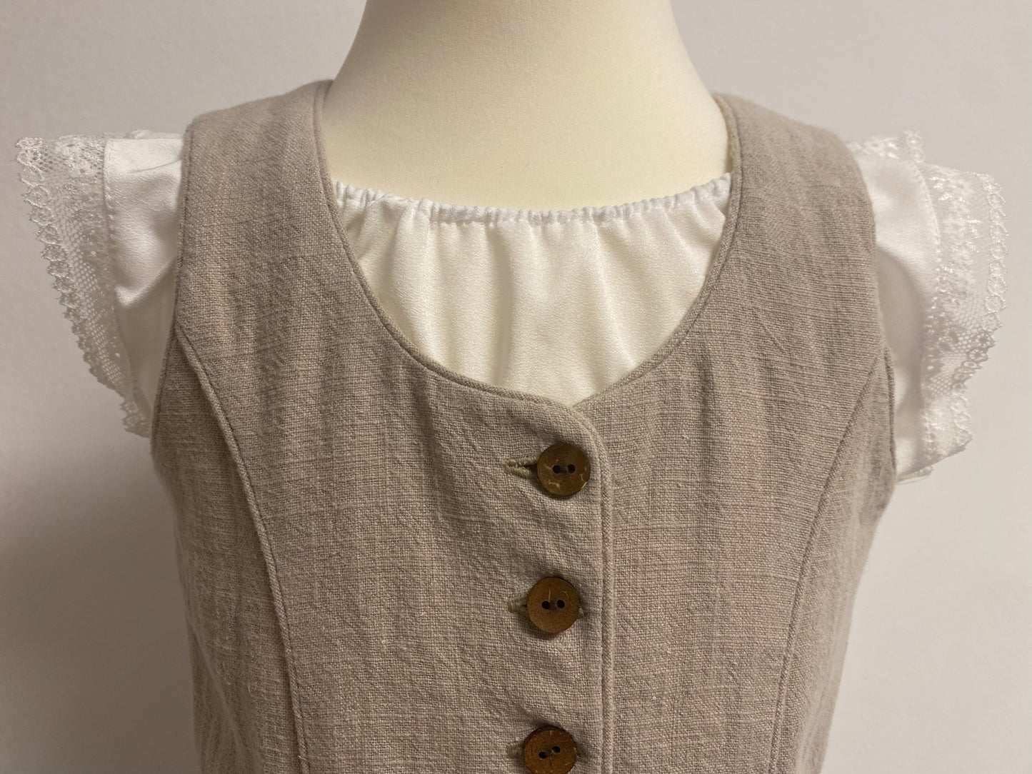 Dirndl "Poldi" Gr 110 beige-flieder
