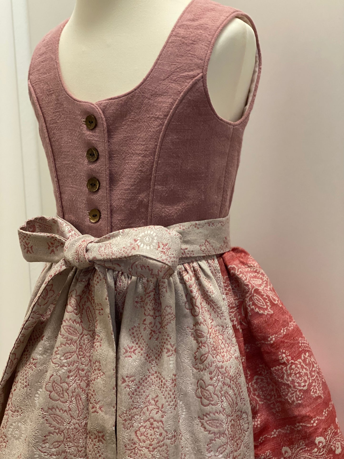 Dirndl "Rosa" Gr 110 altrosa-rot-beige