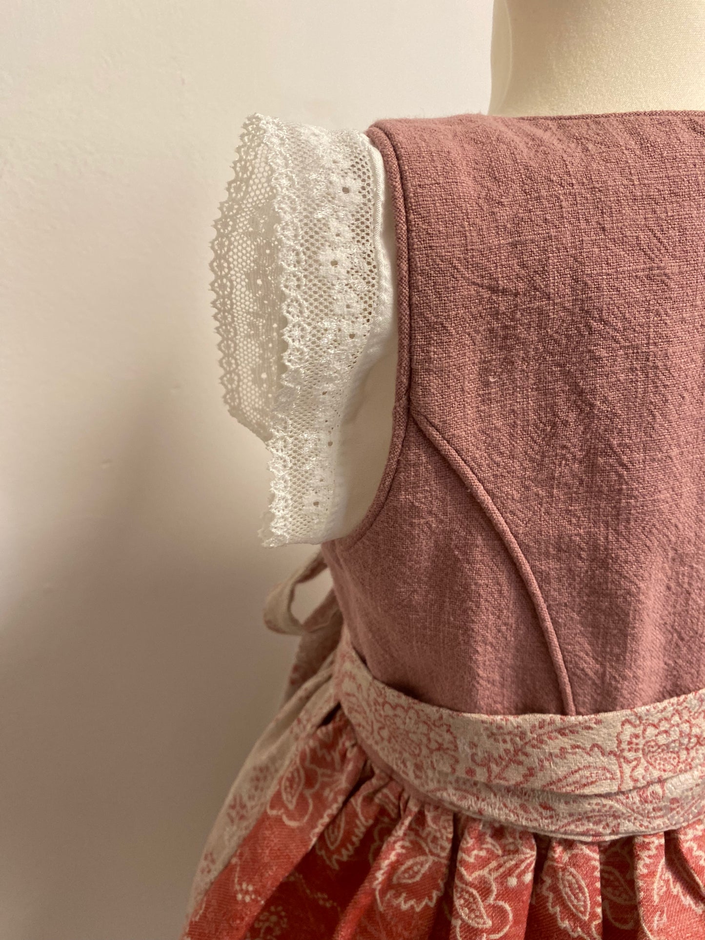 Dirndl "Rosa" Gr 92 altrosa-rot-beige