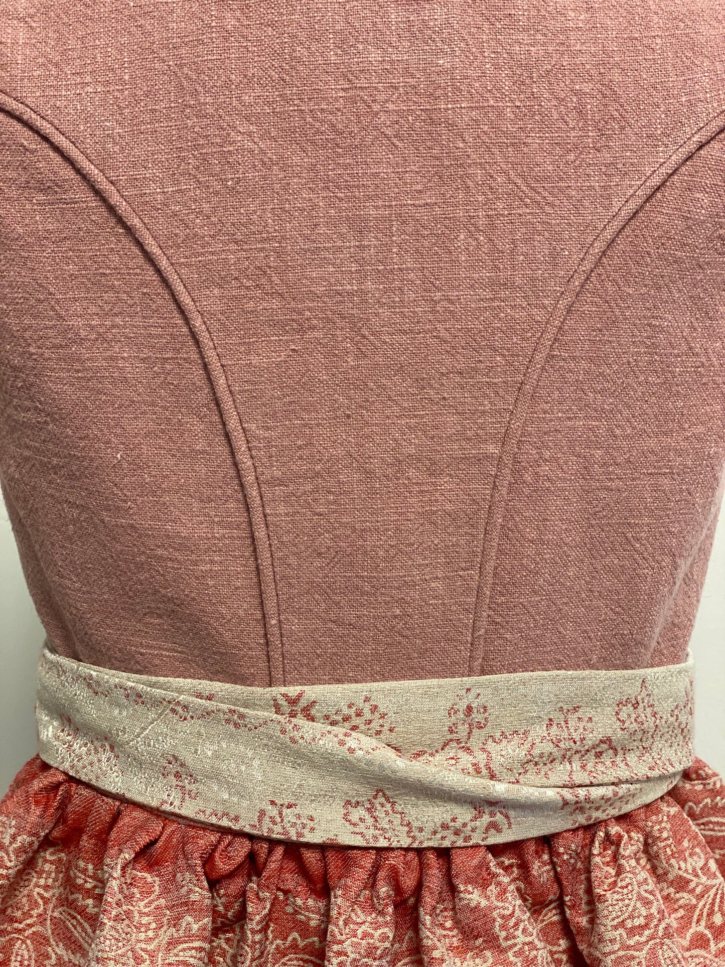 Dirndl "Rosa" Gr 110 altrosa-rot-beige