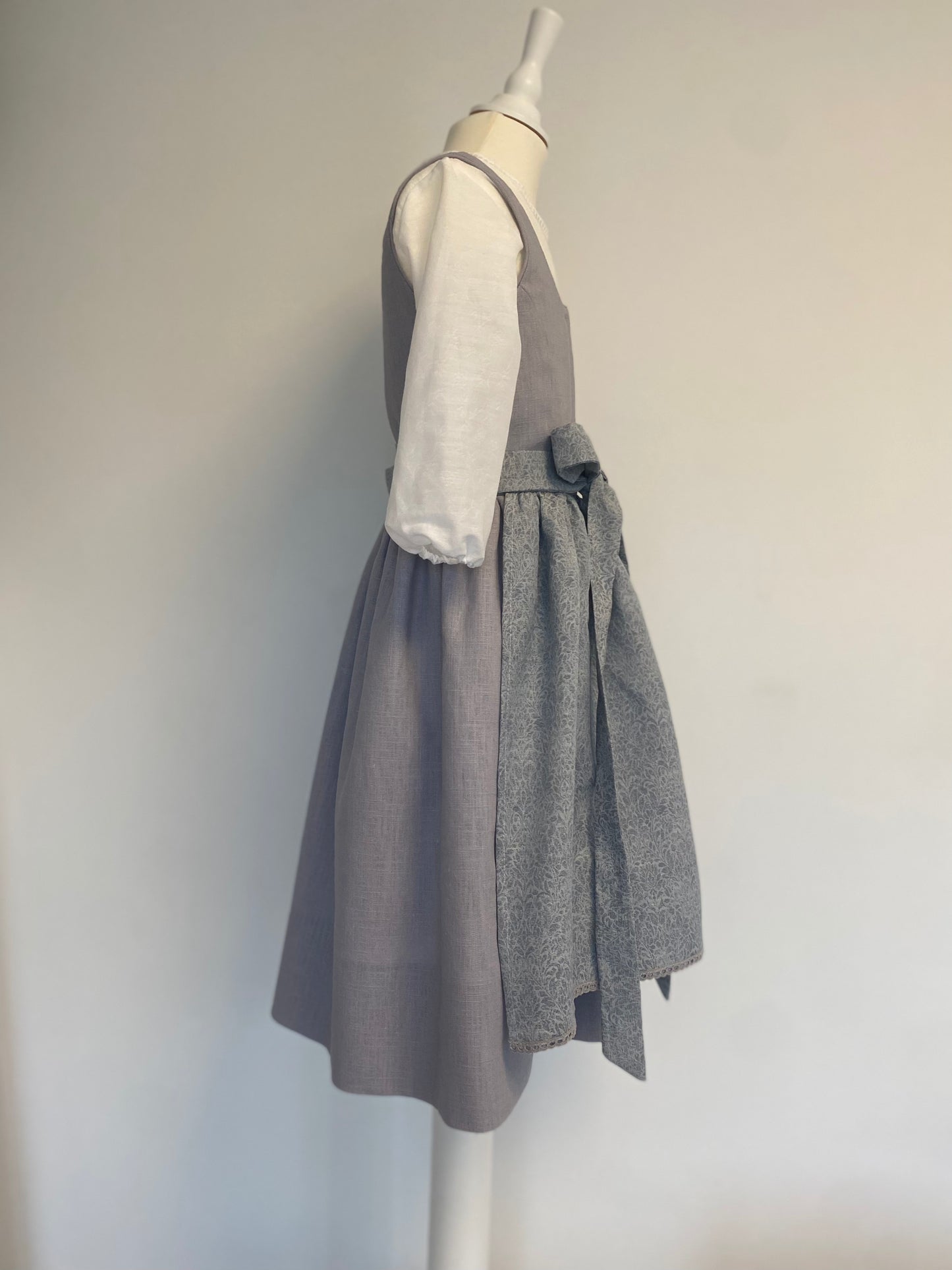Dirndl "Marguerite" Gr 128 flieder-blaugrau