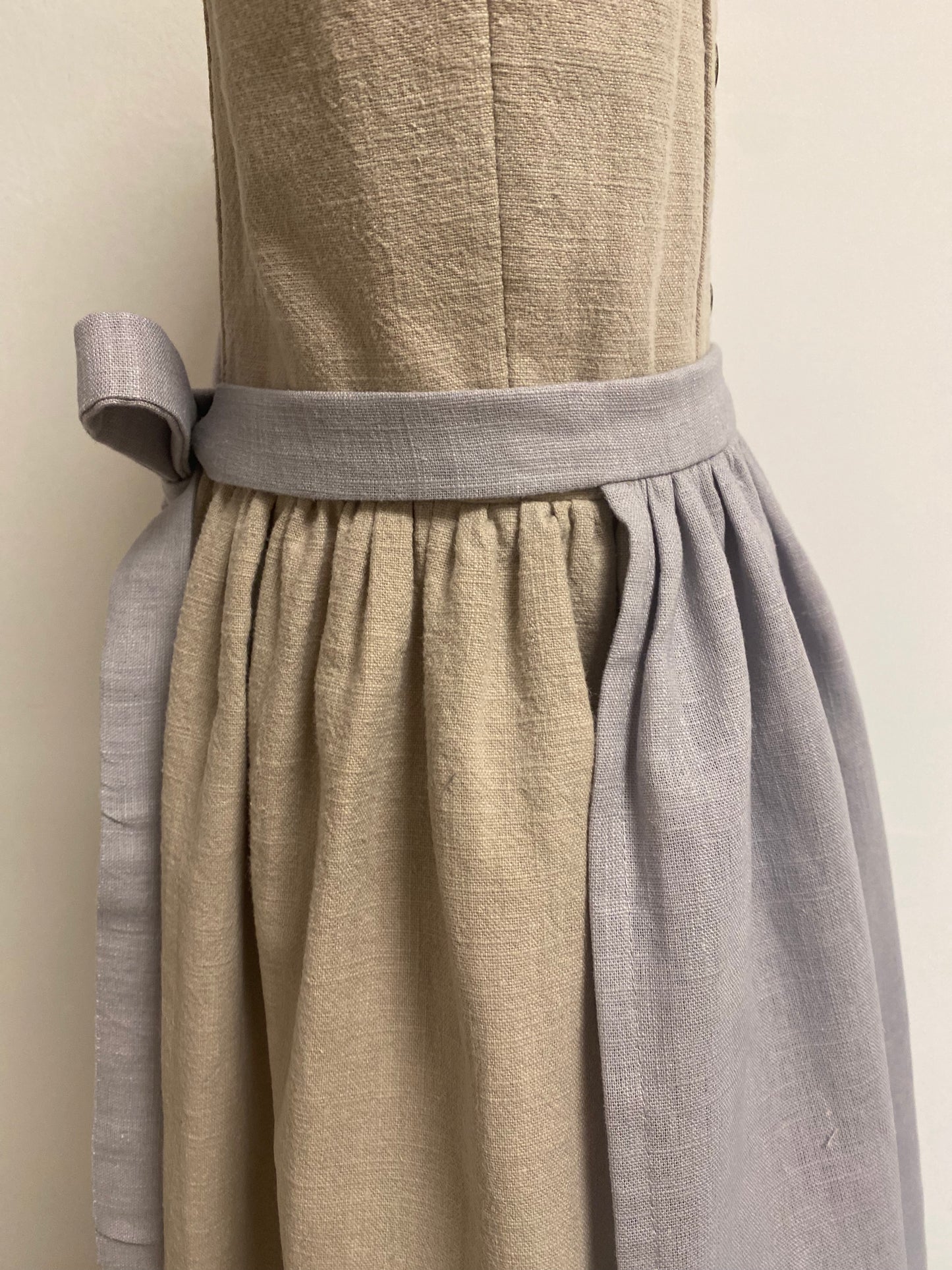 Dirndl "Poldi" Gr 110 beige-flieder